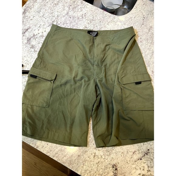 LL Bean 100% Nylon Mens‎ Cargo Shorts - Size 34 - Picture 1 of 4
